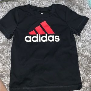kids dri fit adidas shirt